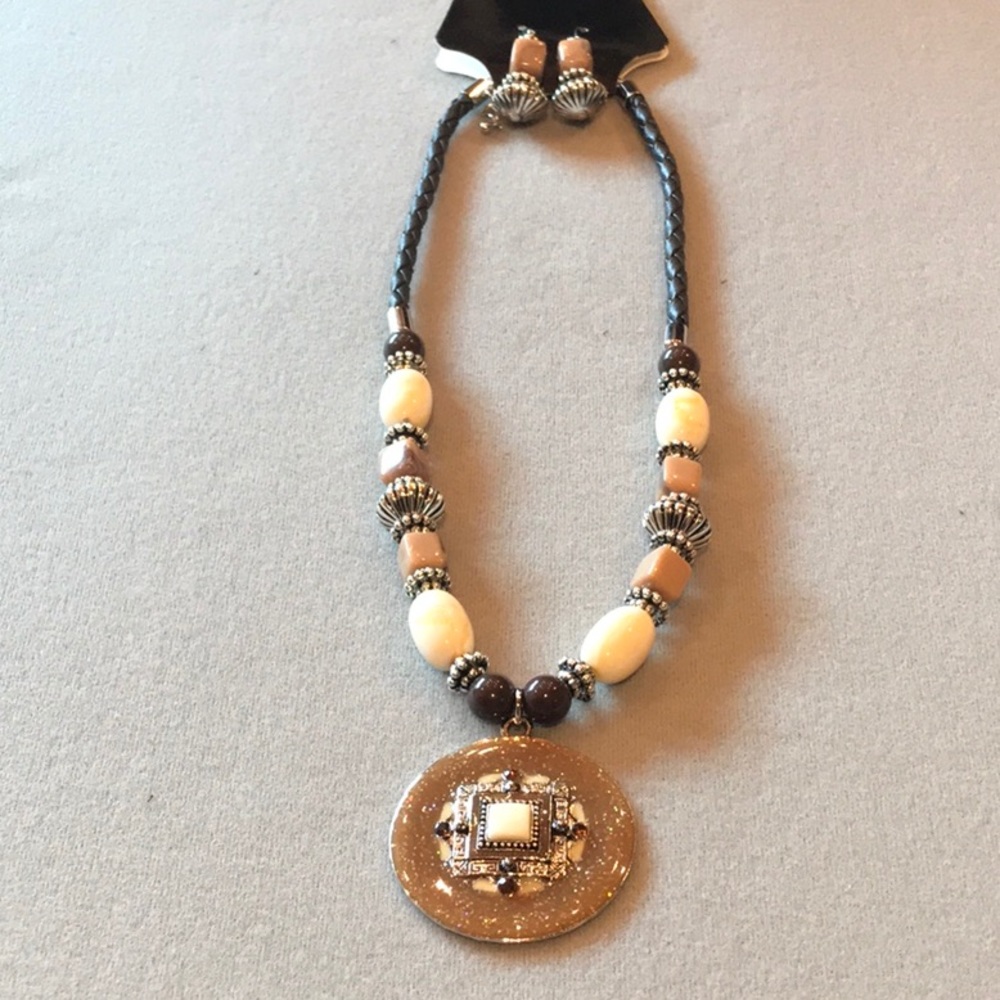 New WOT Fashion Necklace/Earring Set